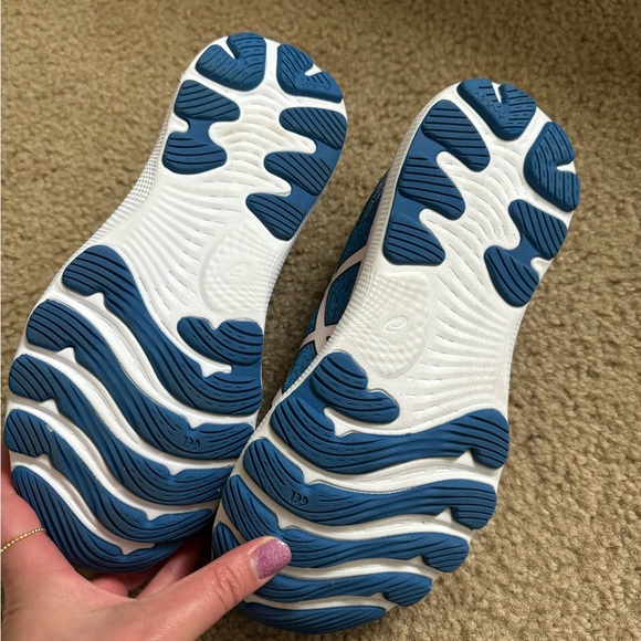 ASICS Gel Nimbus 24 - Picture 6 of 10